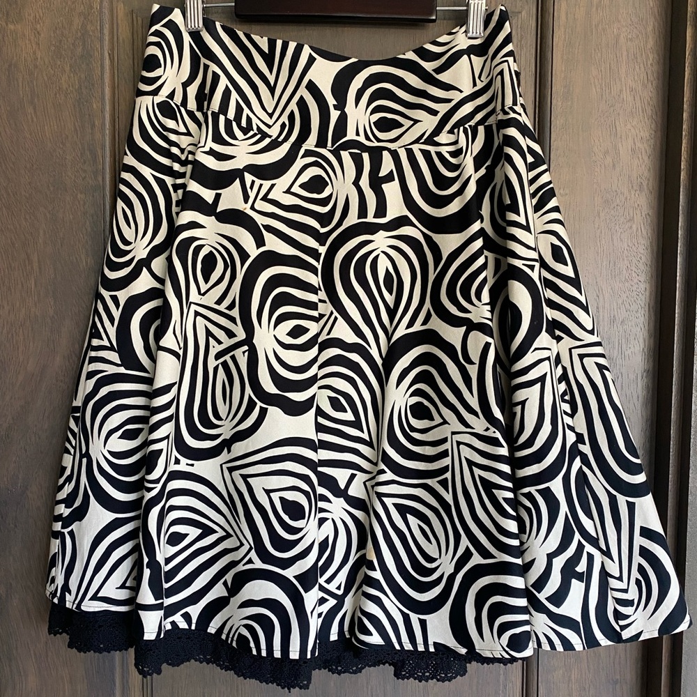 White House Black Market Skirt